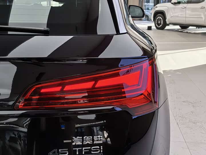 Audi Q5L 2025 2025款 40 TFSI 豪华动感型