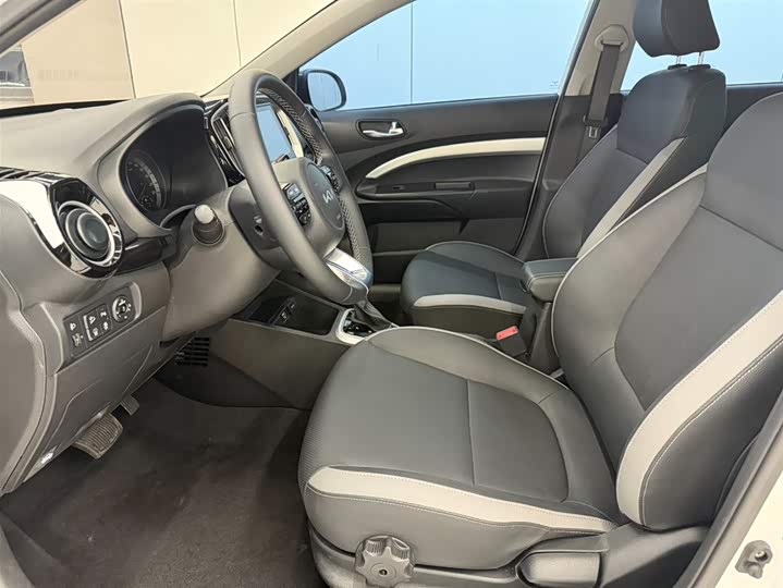 Kia KX1 2021 2021款 1.4L CVT天窗款