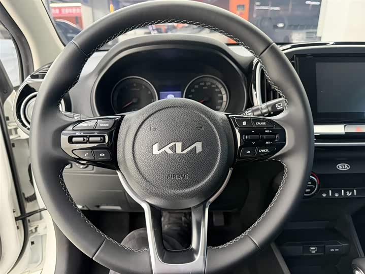 Kia KX1 2021 2021款 1.4L CVT天窗款
