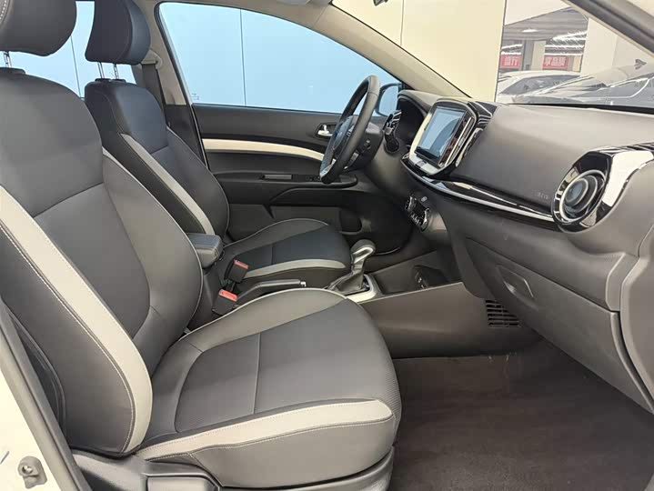 Kia KX1 2021 2021款 1.4L CVT天窗款