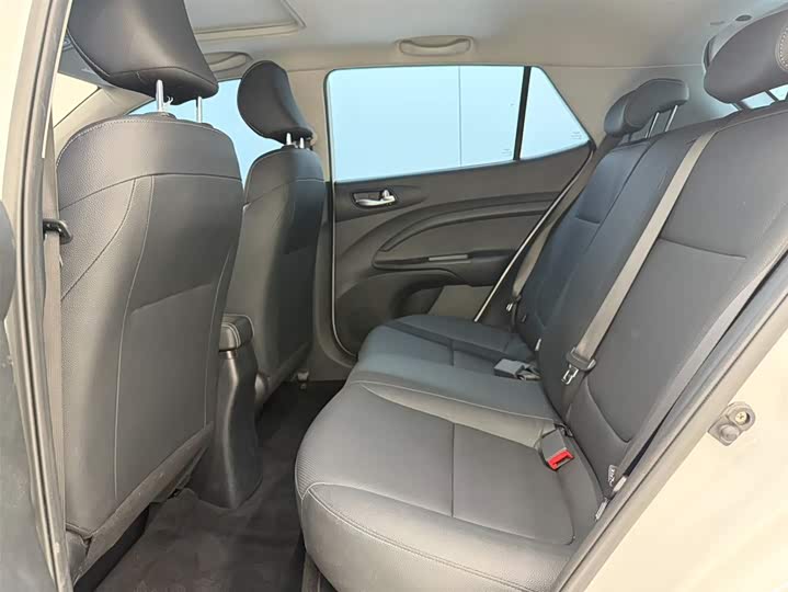 Kia KX1 2021 2021款 1.4L CVT天窗款