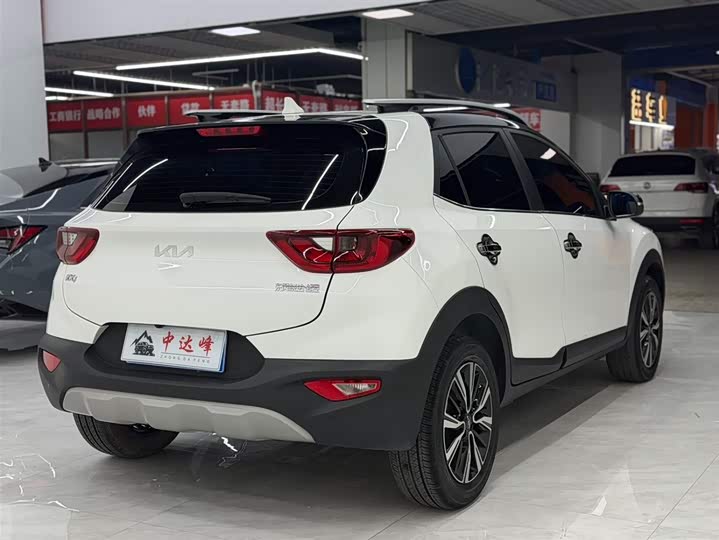Kia KX1 2021 2021款 1.4L CVT天窗款