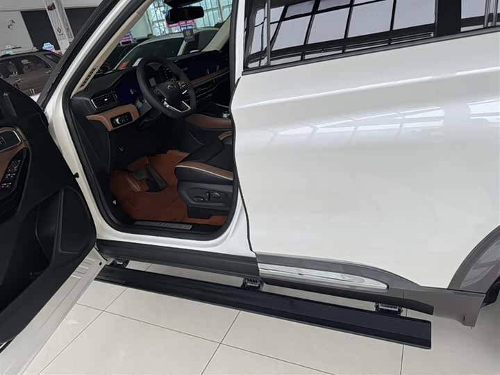 Ford Explorer 2023 2023款 EcoBoost 285 四驱钛金版 6座