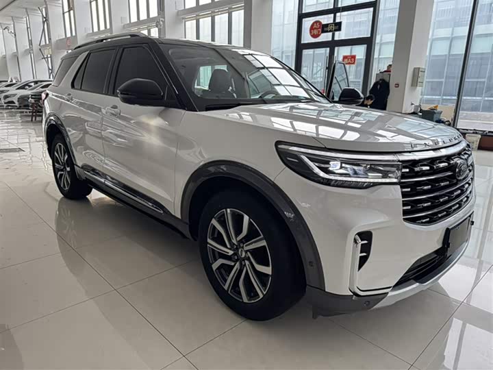 Ford Explorer 2023 2023款 EcoBoost 285 四驱钛金版 6座