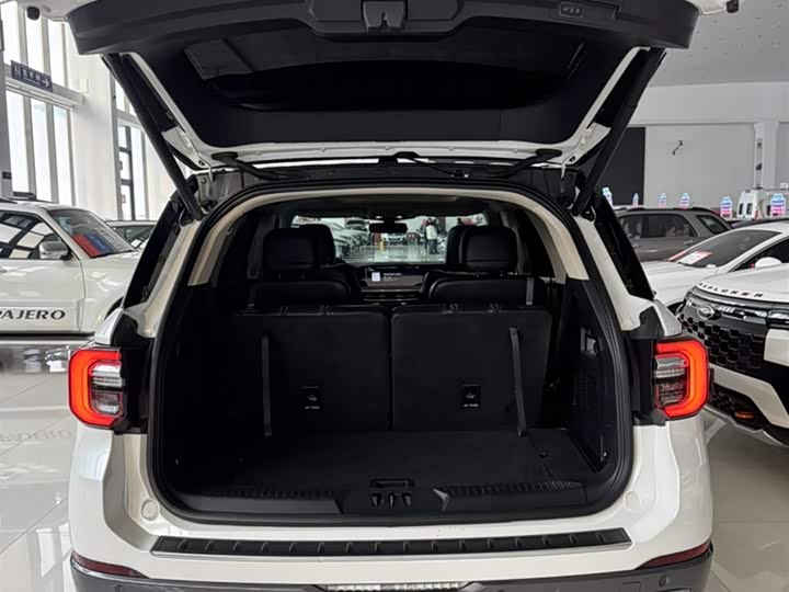 Ford Explorer 2023 2023款 EcoBoost 285 四驱钛金版 6座