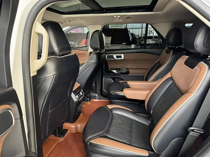 Ford Explorer 2023 2023款 EcoBoost 285 四驱钛金版 6座