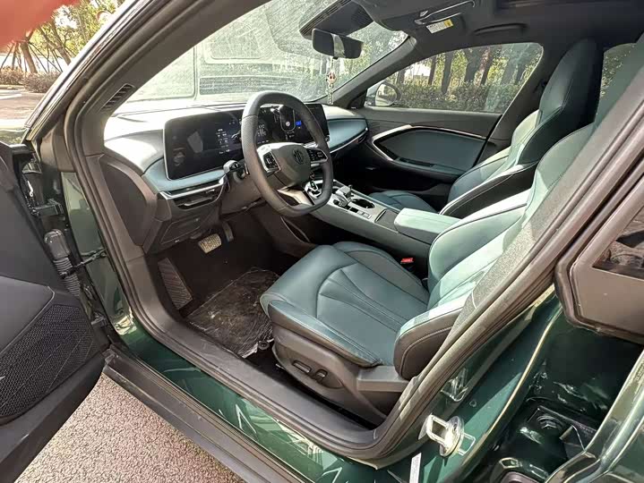 MG Motor 7 2025 2025款 2.0T Trophy+ 超级运动版