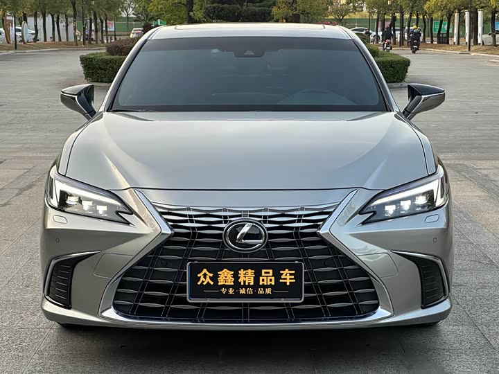 Lexus ES 2025 2025款 300h 臻享版