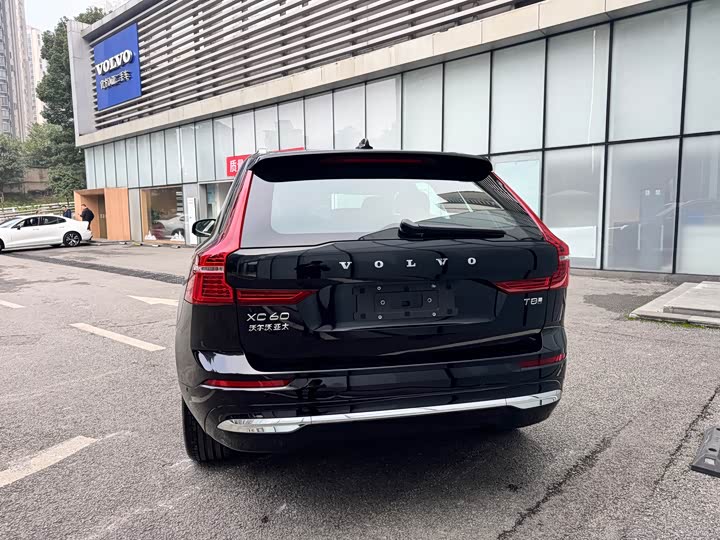 Volvo XC60 Hybrid 2025 2025款 插电式混动 长续航四驱智雅豪华版
