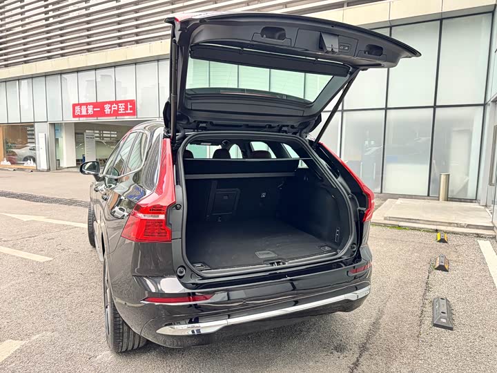 Volvo XC60 Hybrid 2025 2025款 插电式混动 长续航四驱智雅豪华版