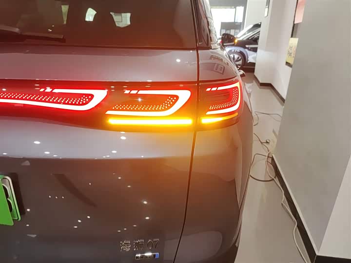 BYD Sea Lion 07 DM-i Hybrid 2025 2025款 150 领航+版