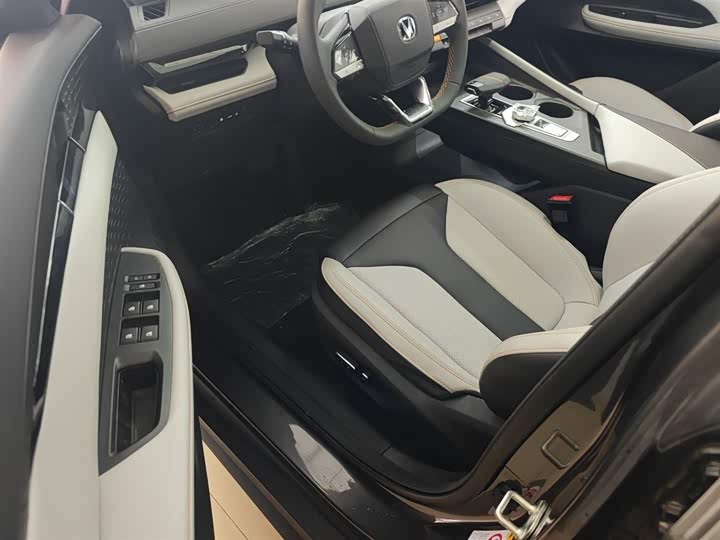 Changan UNI-V Hybrid 2024 2024款 蓝鲸智电iDD 136km 智酷型