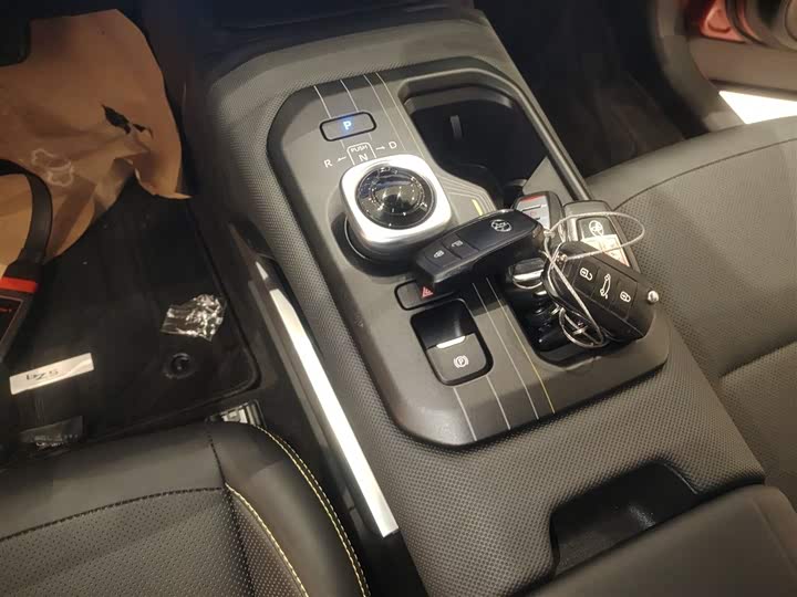 Toyota bZ5 2025 2025款 550 PRO智行版