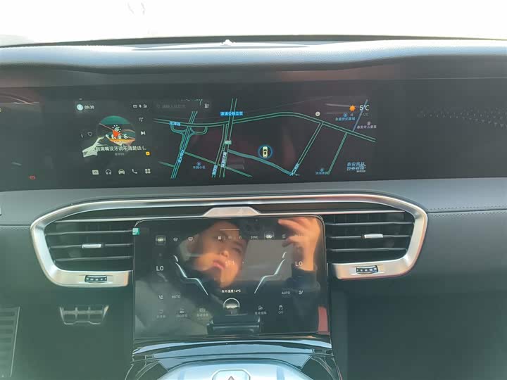 Hongqi E-HS9 2022 2022款 690km 旗享版 六座