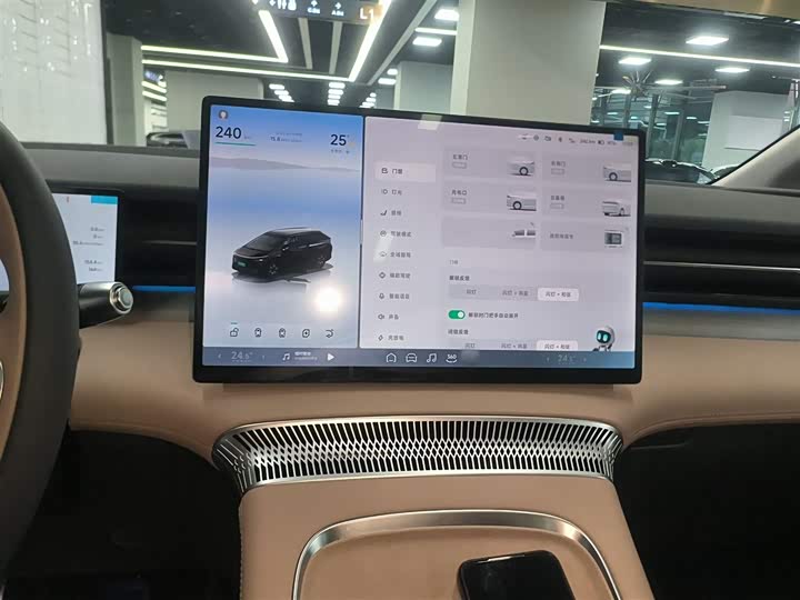 XPeng X9 2025 2025款 纯电 650长续航 Max