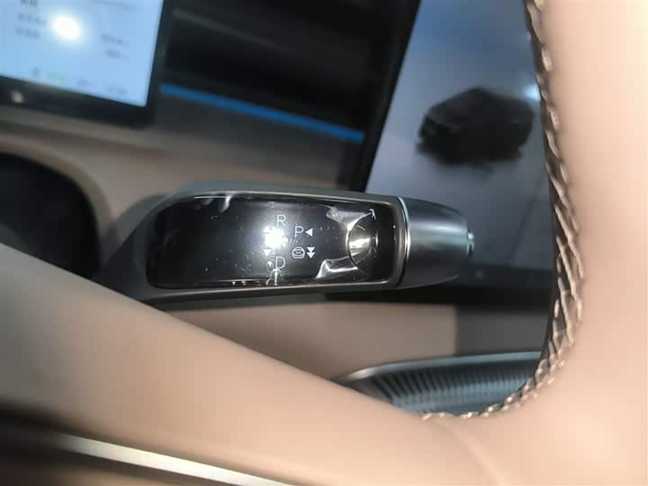 XPeng X9 2025 2025款 纯电 650长续航 Max