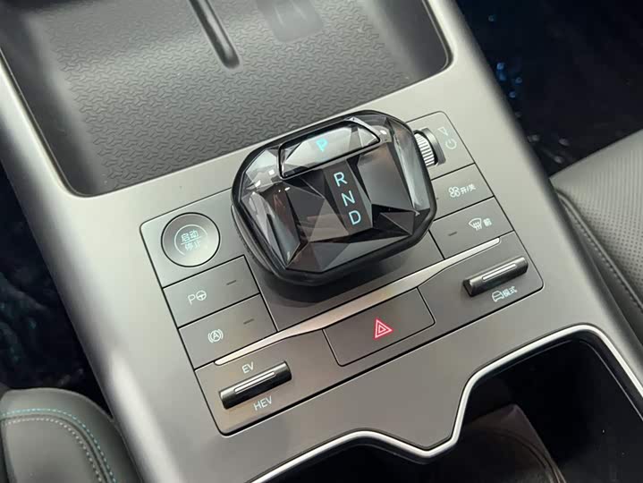 BYD Song Pro Hybrid 2025 2025款 第二代 智驾版 DM-i 75KM超越型