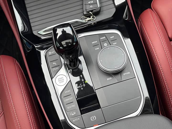 BMW X4 2022 2022款 xDrive 25i M运动套装