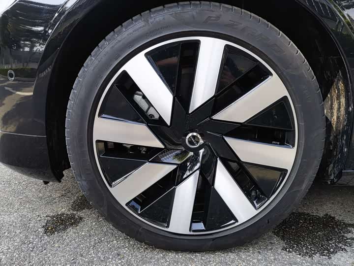 Volvo S90 Hybrid 2024 2024款 插电式混动 四驱长续航智雅豪华版