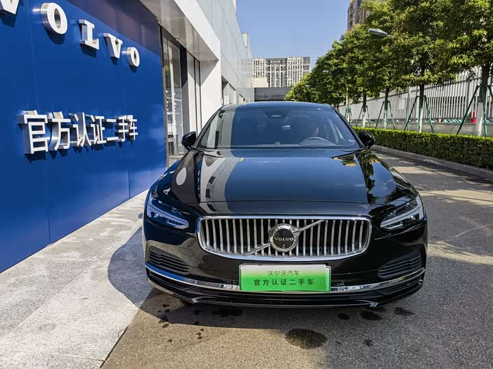 Volvo S90 Hybrid 2024 2024款 插电式混动 四驱长续航智雅豪华版