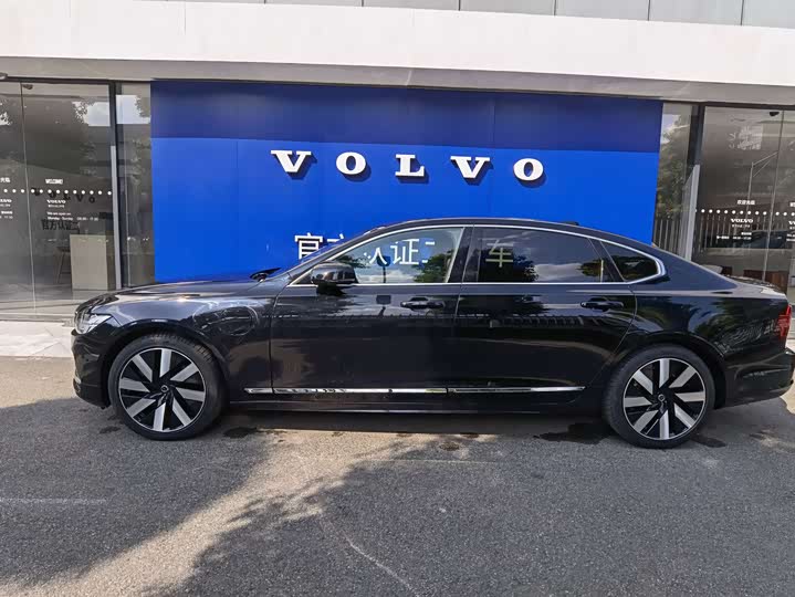 Volvo S90 Hybrid 2024 2024款 插电式混动 四驱长续航智雅豪华版