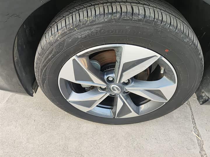 GAC Trumpchi M6 2023 2023款 PRO 270T DCT尊享版