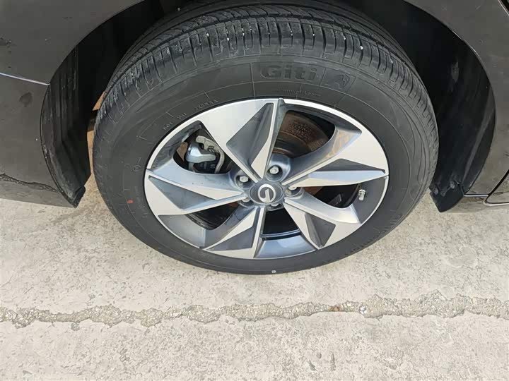 GAC Trumpchi M6 2023 2023款 PRO 270T DCT尊享版