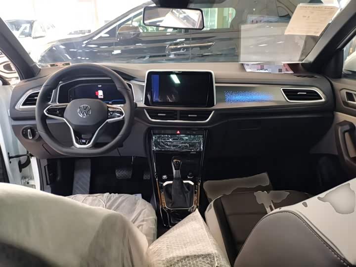 Volkswagen T-Roc 2025 2025款 改款二 300TSI DSG两驱星光版