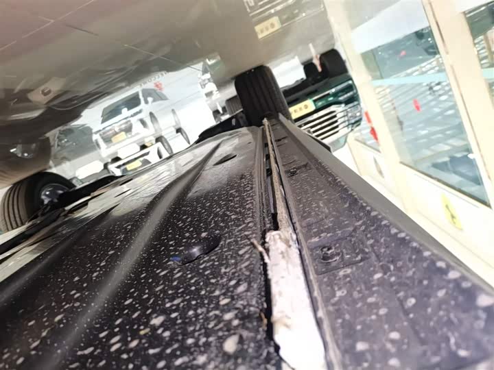 Volkswagen T-Roc 2025 2025款 改款二 300TSI DSG两驱星光版