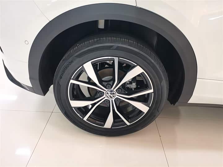 Volkswagen T-Roc 2025 2025款 改款二 300TSI DSG两驱星光版