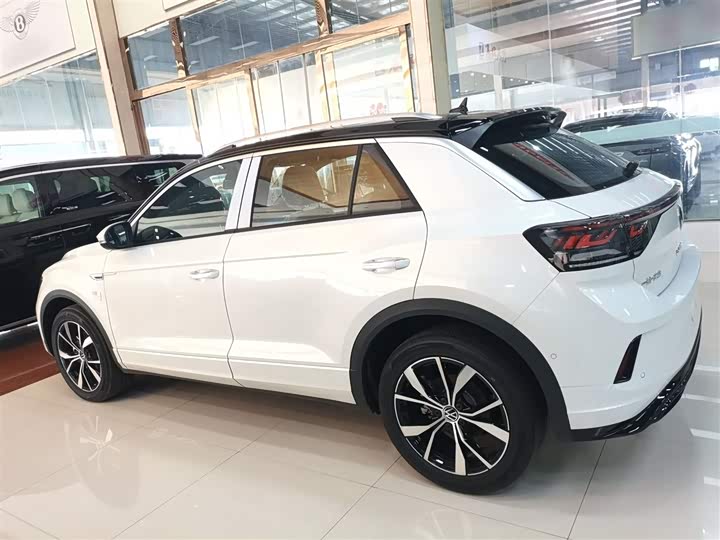 Volkswagen T-Roc 2025 2025款 改款二 300TSI DSG两驱星光版