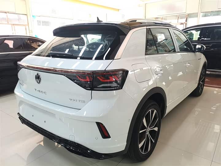 Volkswagen T-Roc 2025 2025款 改款二 300TSI DSG两驱星光版