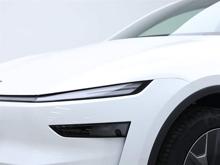 Tesla Model Y 2025 2025款 长续航全轮驱动版