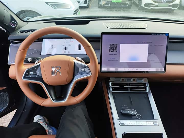 BYD Han L 2025 2025款 DM-p 四驱激光雷达旗舰型