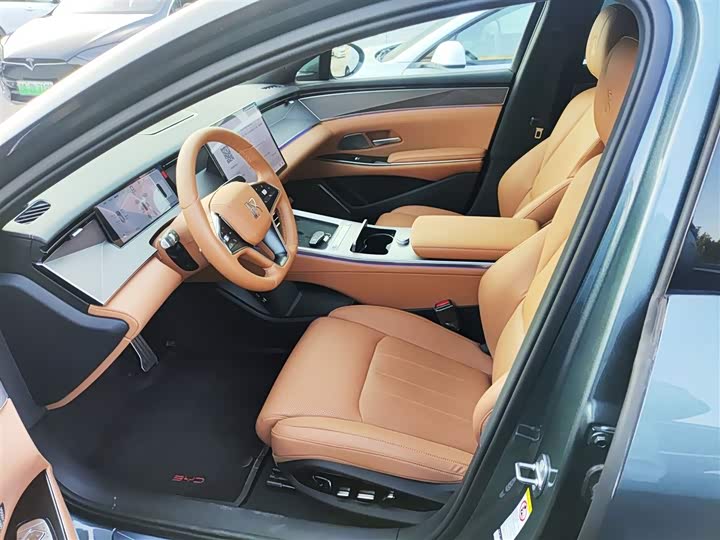 BYD Han L 2025 2025款 DM-p 四驱激光雷达旗舰型