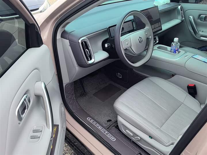 Leapmotor B01 2025 2025款 650激光雷达版