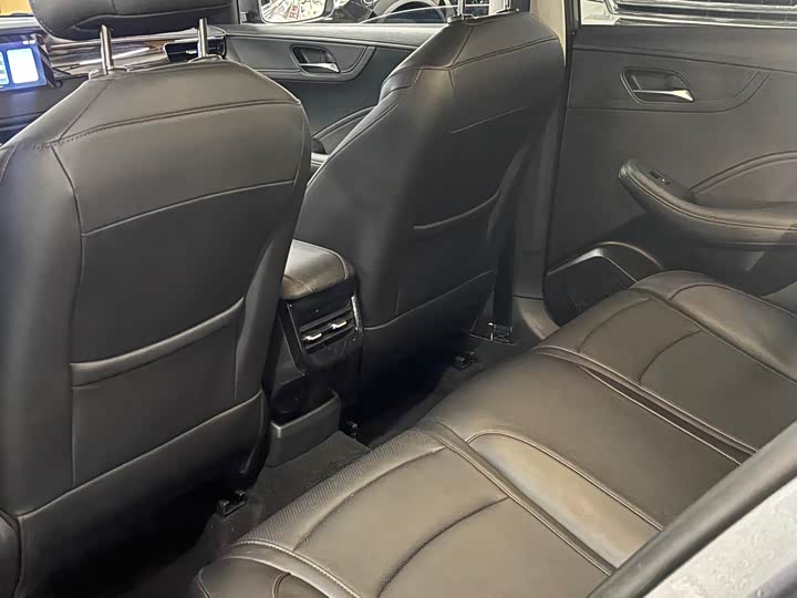 Roewe i5 2024 2024款 1.5L CVT尊荣版