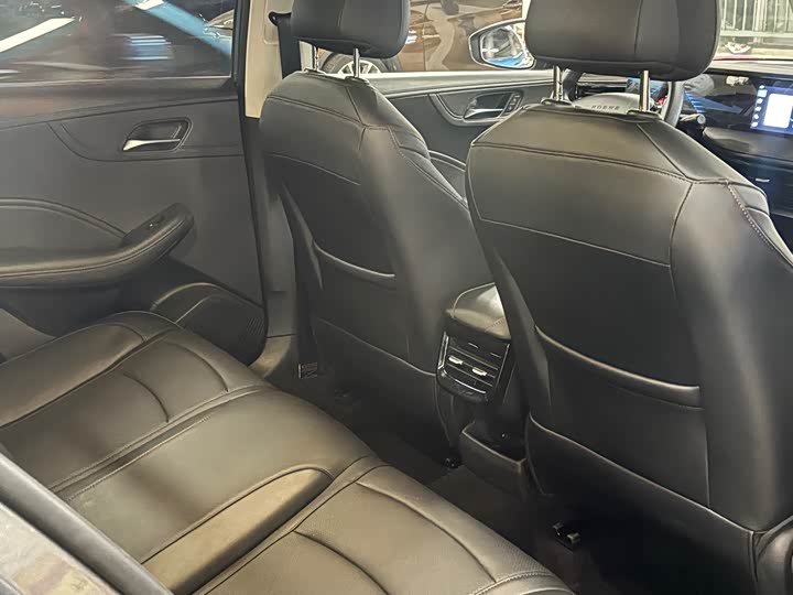 Roewe i5 2024 2024款 1.5L CVT尊荣版