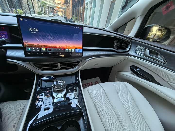 Denza D9 2025 2025款 DM-i 智驾版 1020 四驱尊荣型