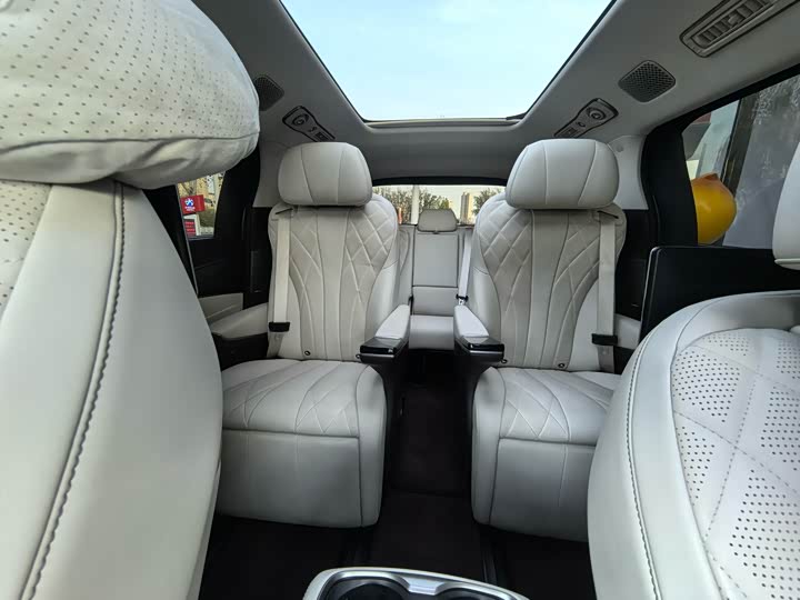 Denza D9 2025 2025款 DM-i 智驾版 1020 四驱尊荣型