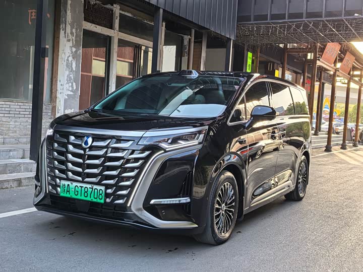 Denza D9 2025 2025款 DM-i 智驾版 1020 四驱尊荣型