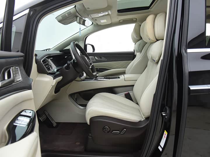 Denza D9 2025 2025款 DM-i 智驾版 1020 四驱尊荣型