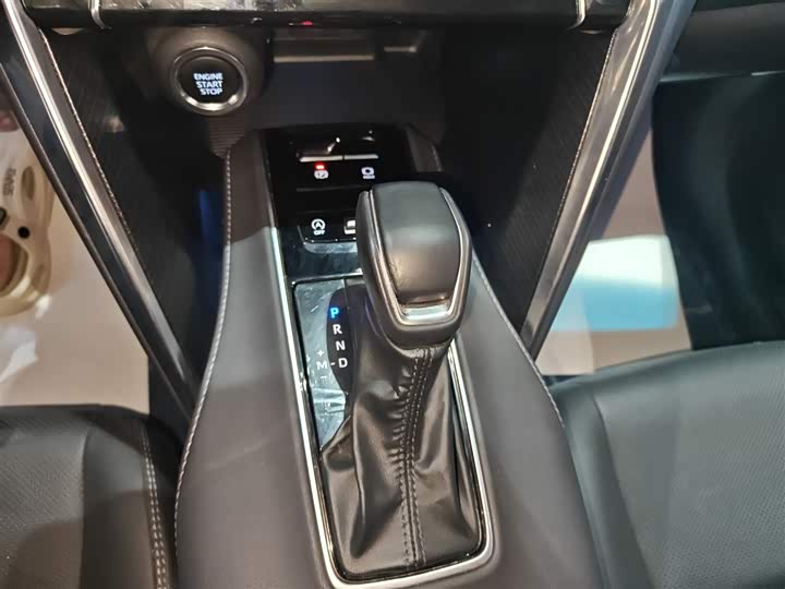 Toyota Venza 2023 2023款 2.0L CVT两驱尊贵版