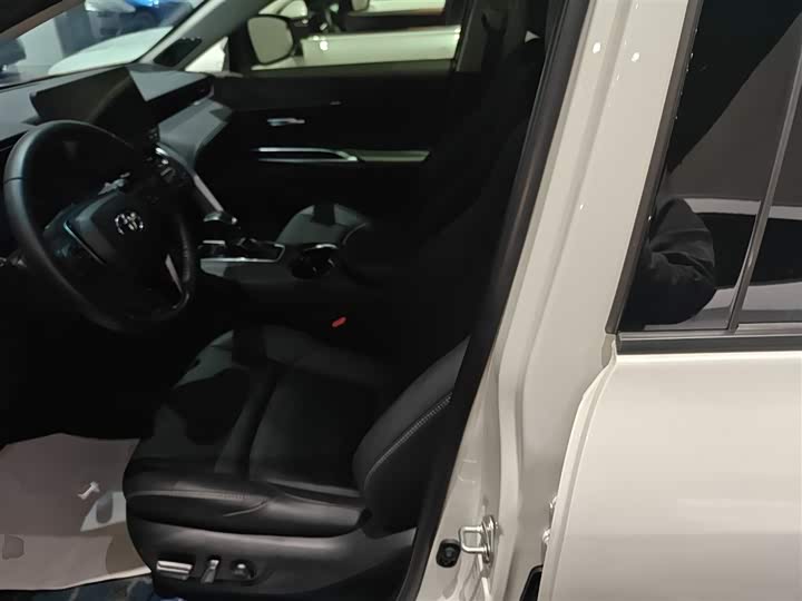 Toyota Venza 2023 2023款 2.0L CVT两驱尊贵版