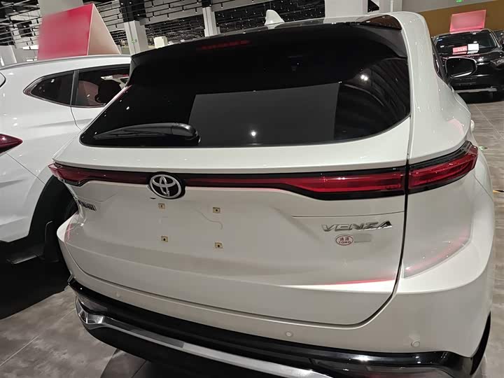 Toyota Venza 2023 2023款 2.0L CVT两驱尊贵版