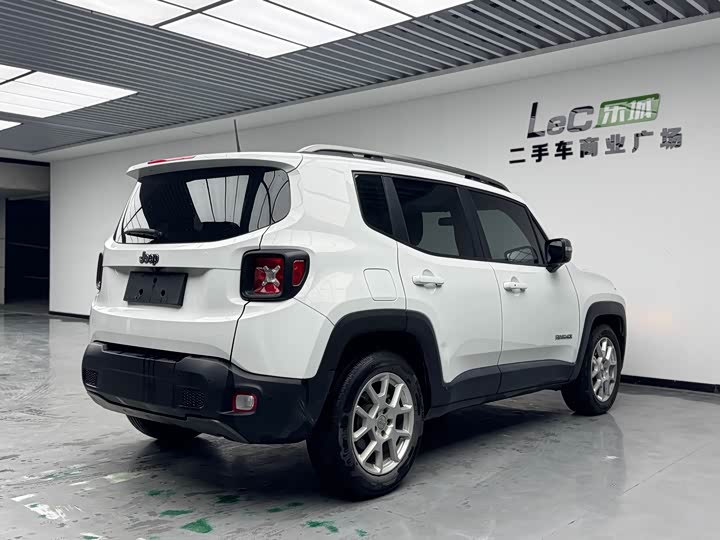 Jeep Renegade 2019 2019款 220T 自动精英版