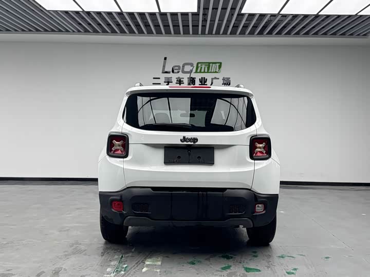 Jeep Renegade 2019 2019款 220T 自动精英版