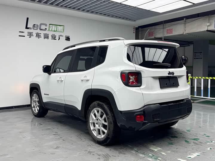 Jeep Renegade 2019 2019款 220T 自动精英版