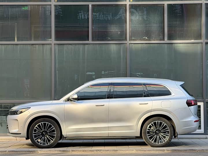 Aito M7 2024 2024款 1.5T 四驱Plus版 5座