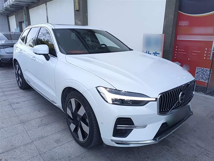 Volvo XC60 Hybrid 2025 2025款 插电式混动 长续航四驱智雅豪华版